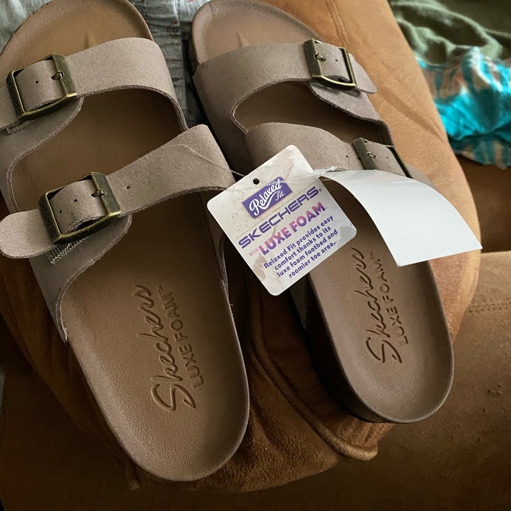 Foam sandals